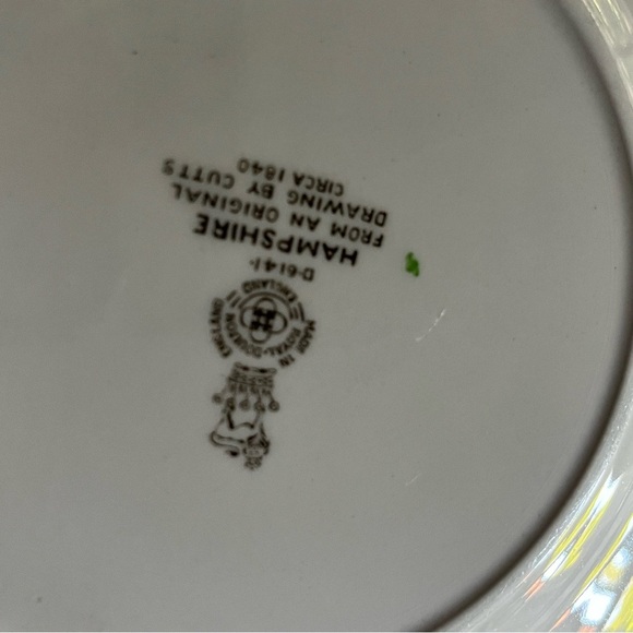 Set of Vintage Royal Doulton "Hampshire" English Harvest Bowls (4) + Plates (4) - Picture 4 of 7